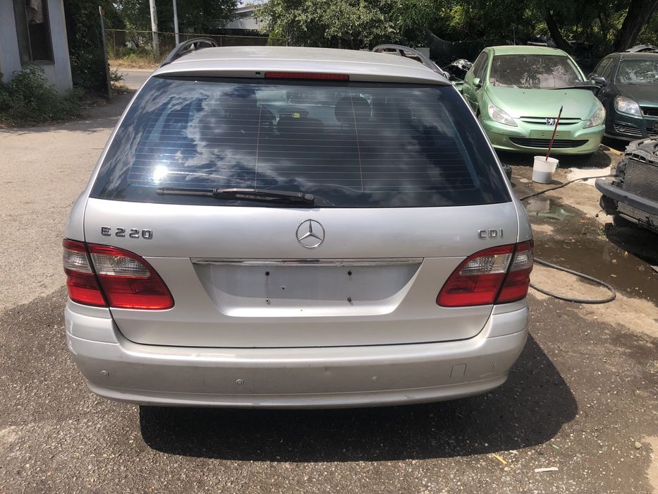 Mercedes W211 E220 на части Мерцедес