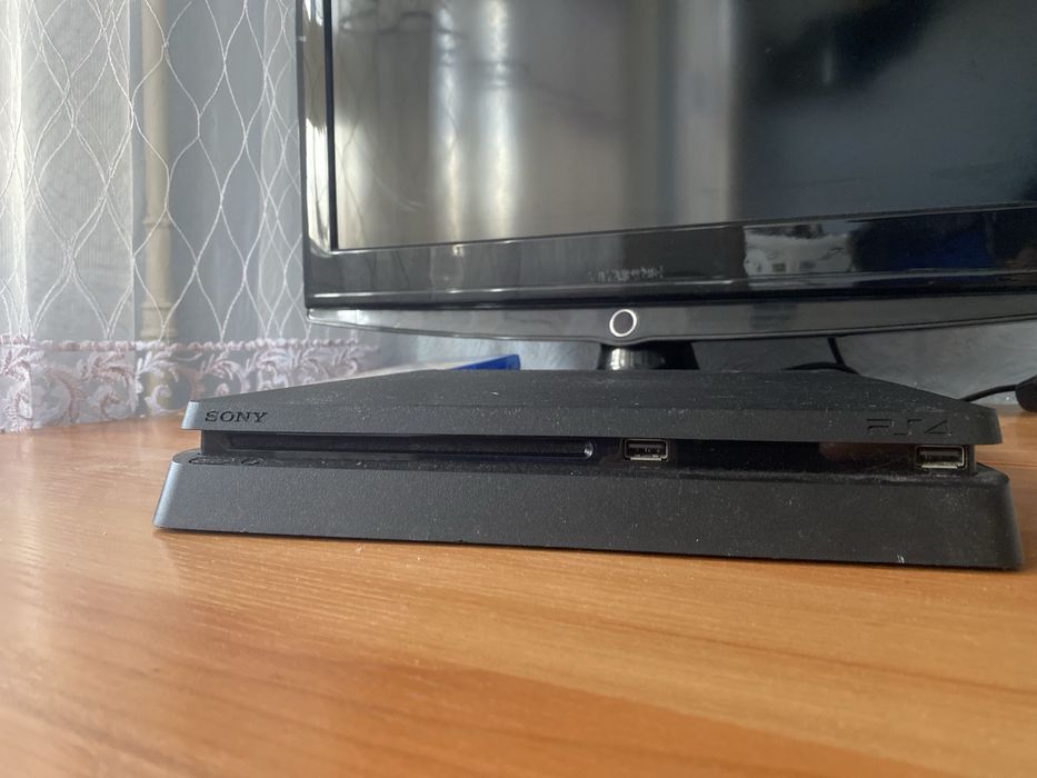 Плестейшен  4 слим