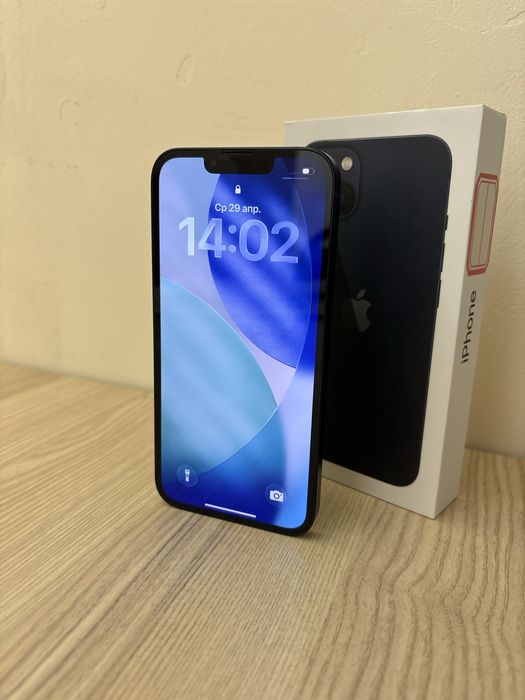 Продам айфон 13