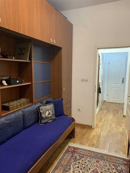 Дава се под наем Двустаен апартамент в София, Лозенец - 65 кв.м за 433.5 € - Снимка #2