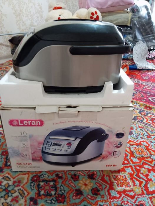 Продается мультиварка.