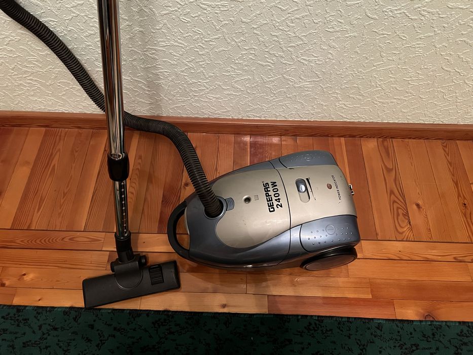 Продаётся Пылесос GEEPAS