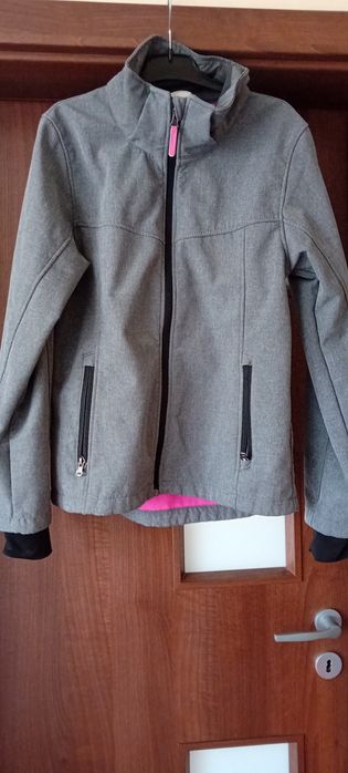 Geaca sport pentru fete