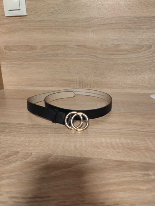 Дамски колан от HM