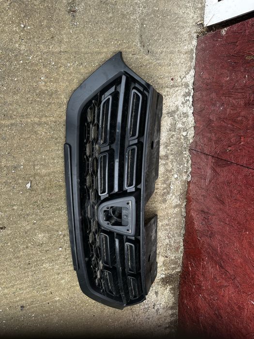 Grilă radiator dacia lodgy.dokker.cod:623107630.R.