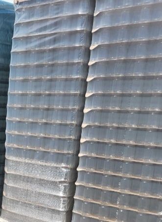 Капачки за буркани 0.068 цента и буркни  (за пчелен мед) Ф 82 ,кашон 5