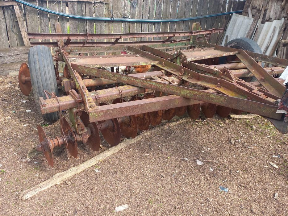 Tractor U 650 ,plug , disc
