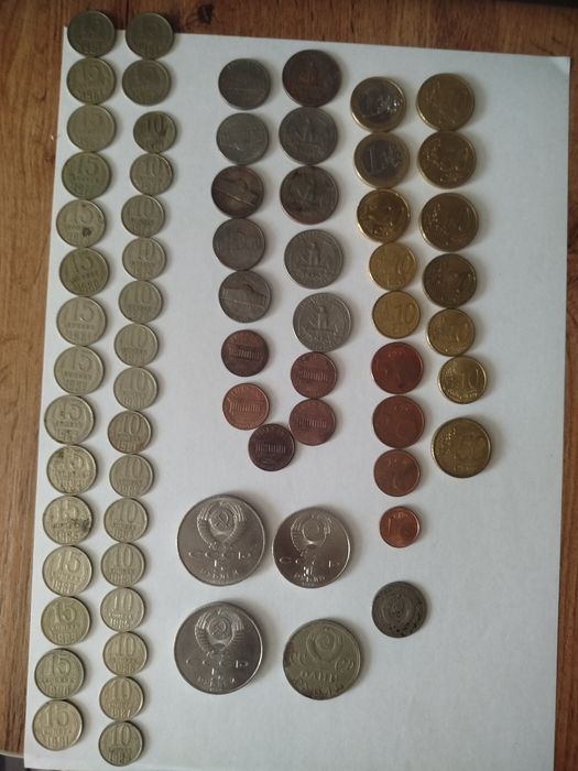 Продам монеты одним лотом.