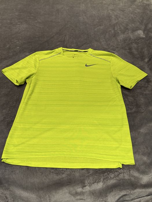 Оригинални тениски Nike  Dry fit S