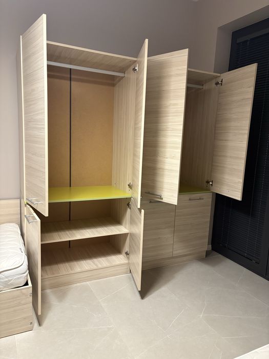 Легла с ракла и гардероби