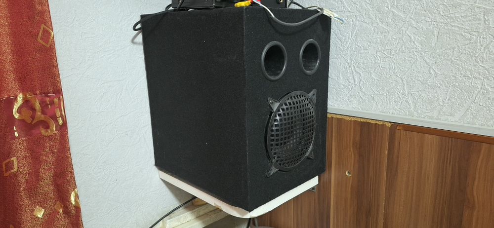 Самбуфер 8дуем 21см динамик с ящикам колонка