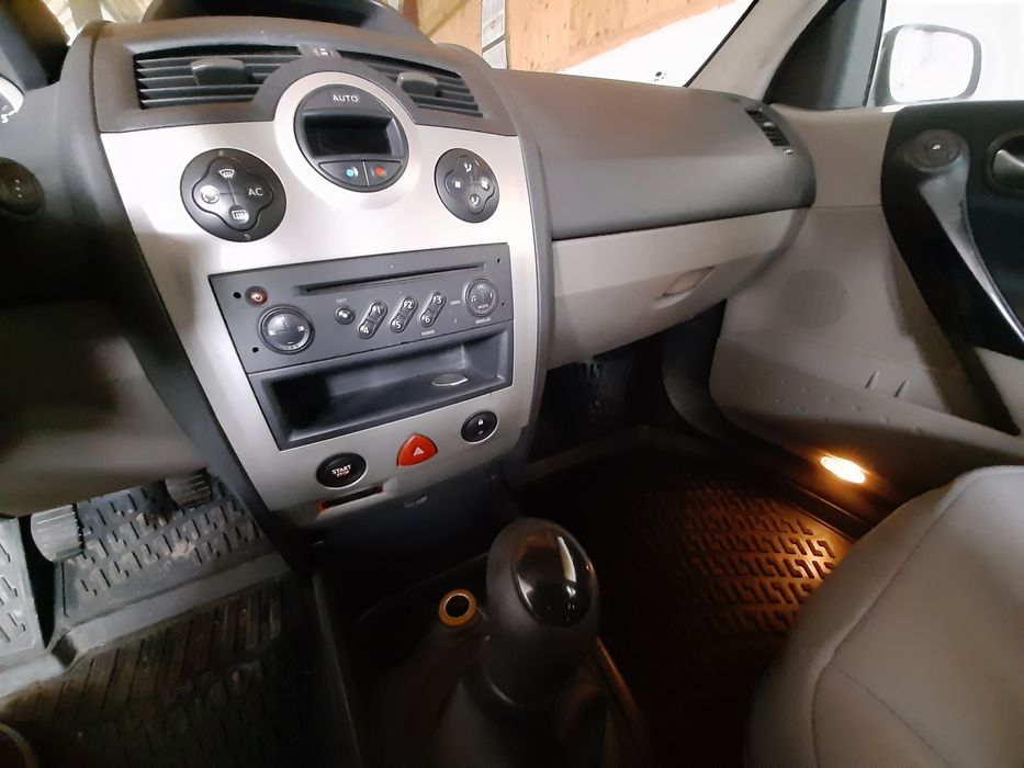 Vând Renault Megane 2