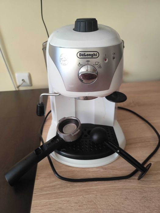 Кафе машина De Longhi EC 221.W