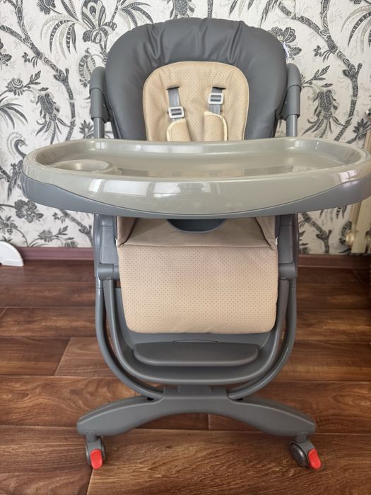 Продам стульчик для кормления