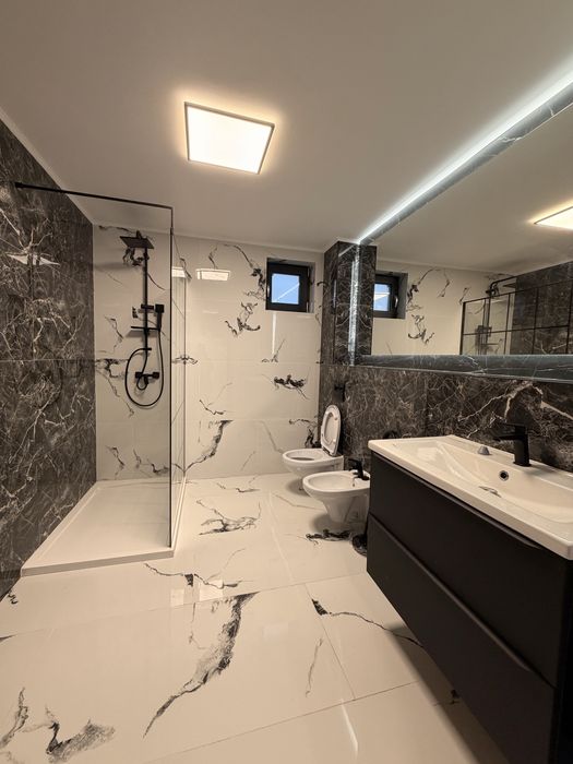 Casa individuala de vanzare.