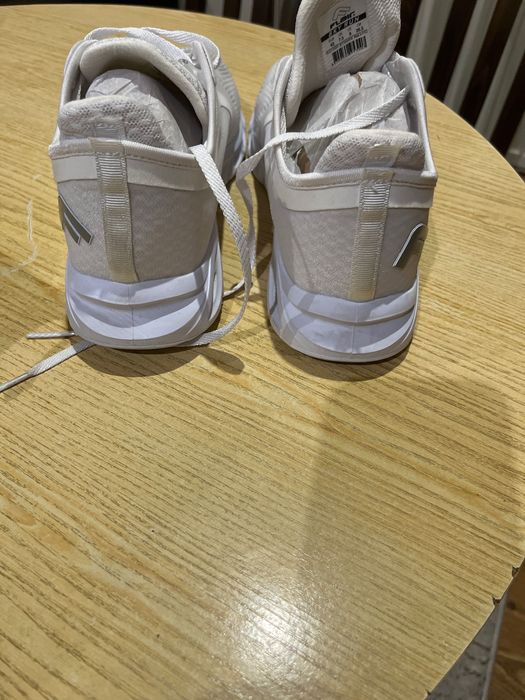 Маратонки FLAIR-