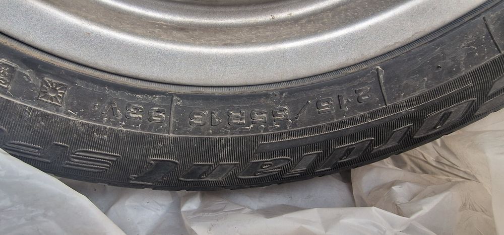 Продам летние шинй с дисками комплект на 16