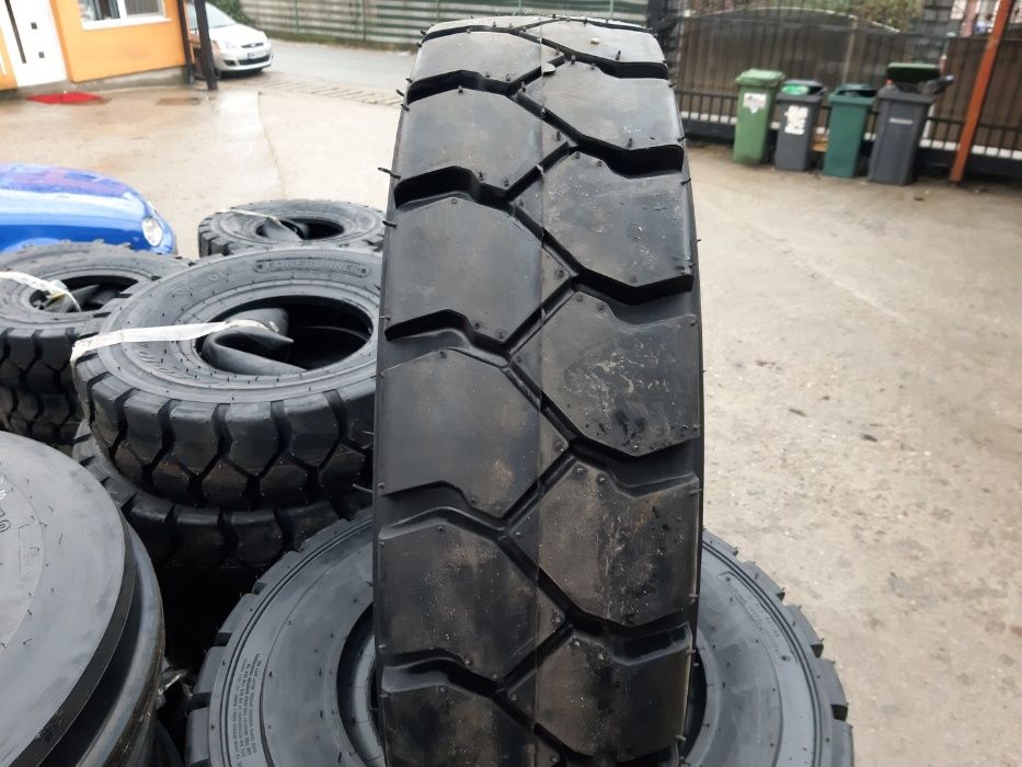 7.00-12 Anvelope industriale sau agricole de stivuitor cu garantie