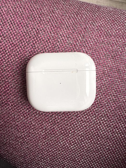 Продам airpods 3