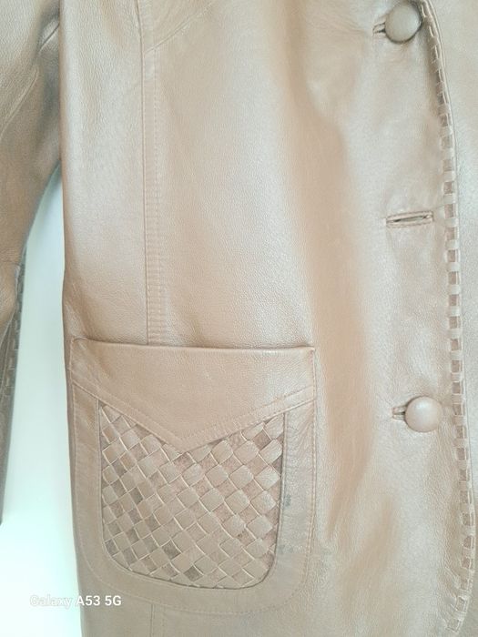 Haina din piele naturala