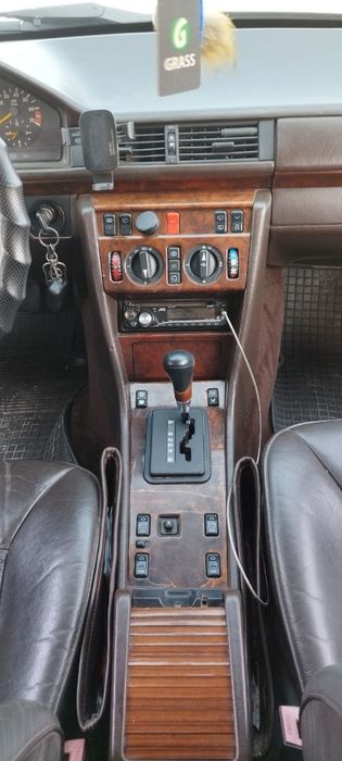 Мерседес Е300 универсал