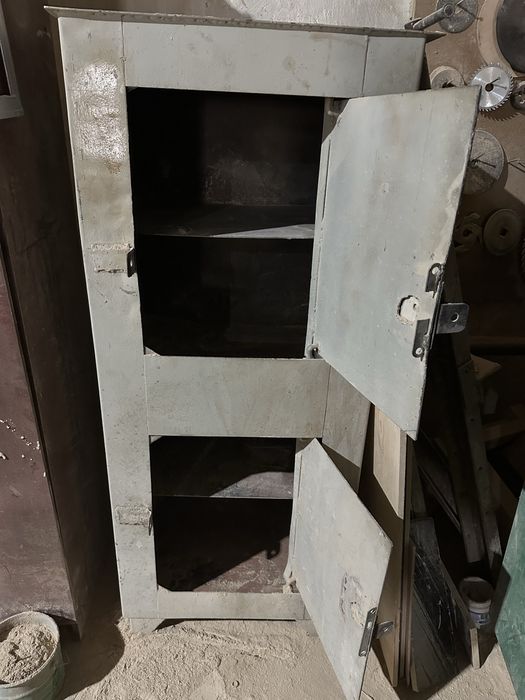 Продам шкаф для инструментов