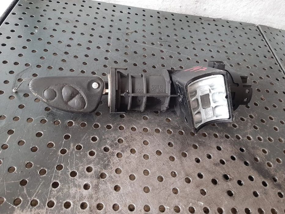 contact auto cu cheie alfa romeo 147 937