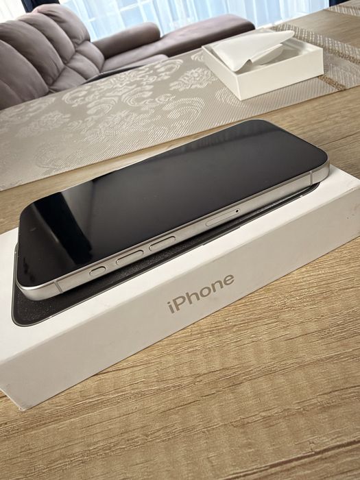 Vand iPhone 15 PRO 256GB White Titanium Alb 80%