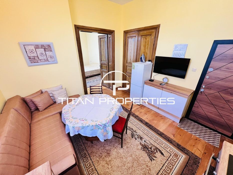 Дава се под наем Двустаен апартамент в Бургас, Център - 50 кв.м за 459 € - Снимка #3