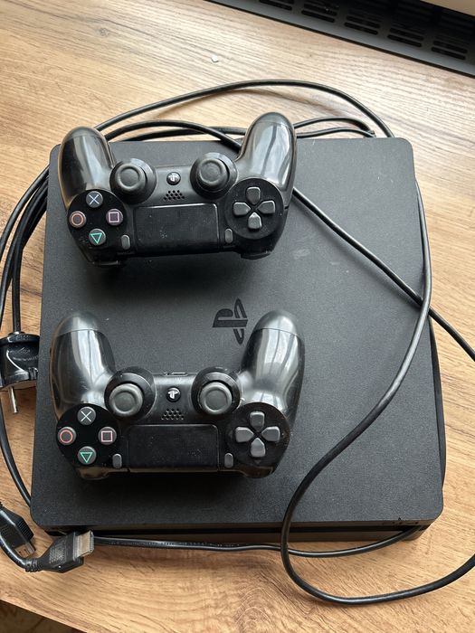 PlayStation 4 slim