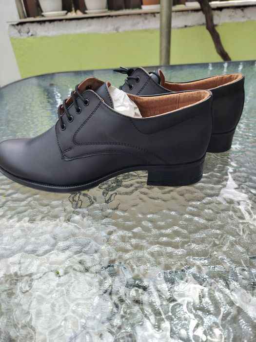 Продавам дамски обувки ,половинки(пролетно-есенни)