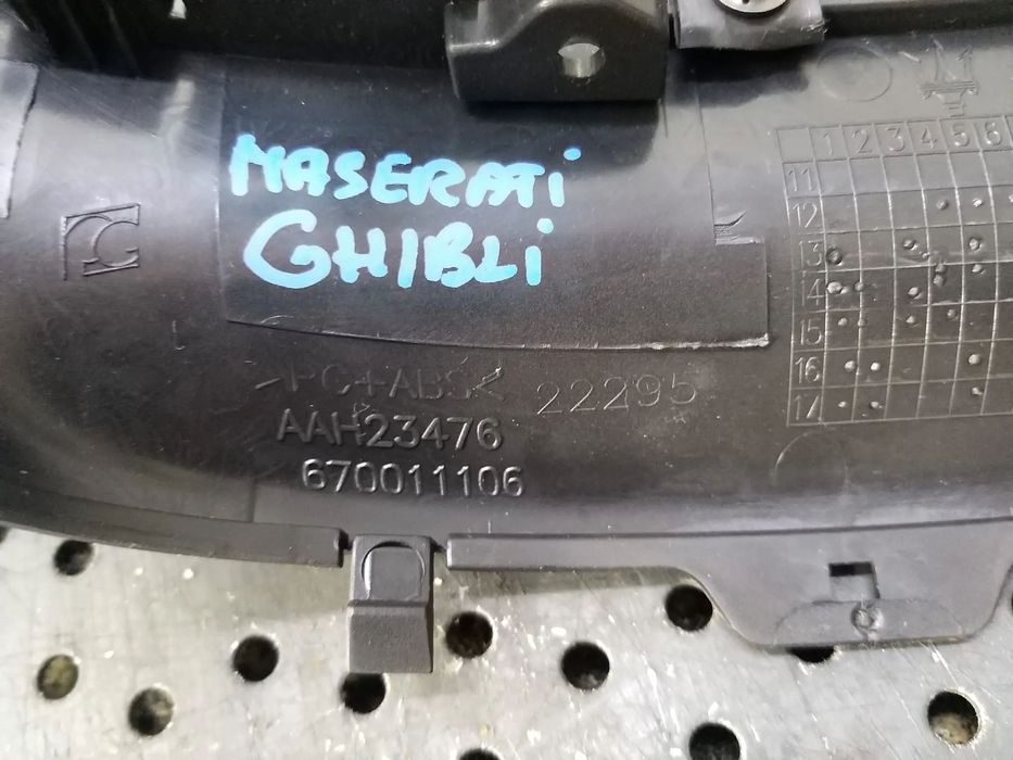 Ornament coloana volan maserati ghibli m157 aah23476 670011106