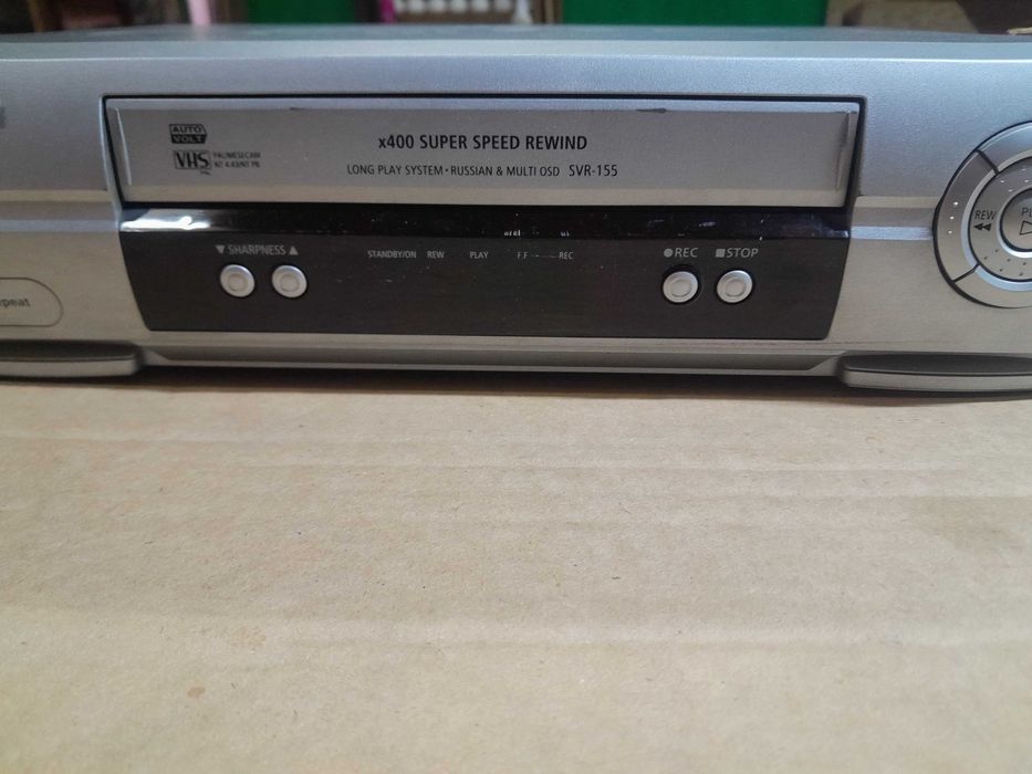 продам два видеомагнитофона б/у