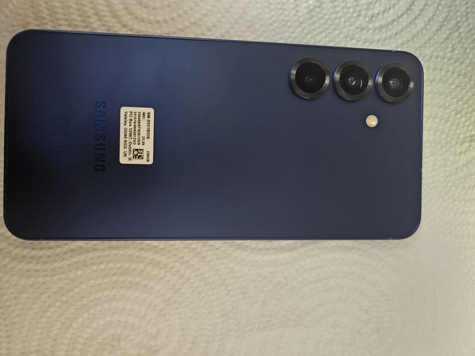 Vând samsung galaxy s25 nou!