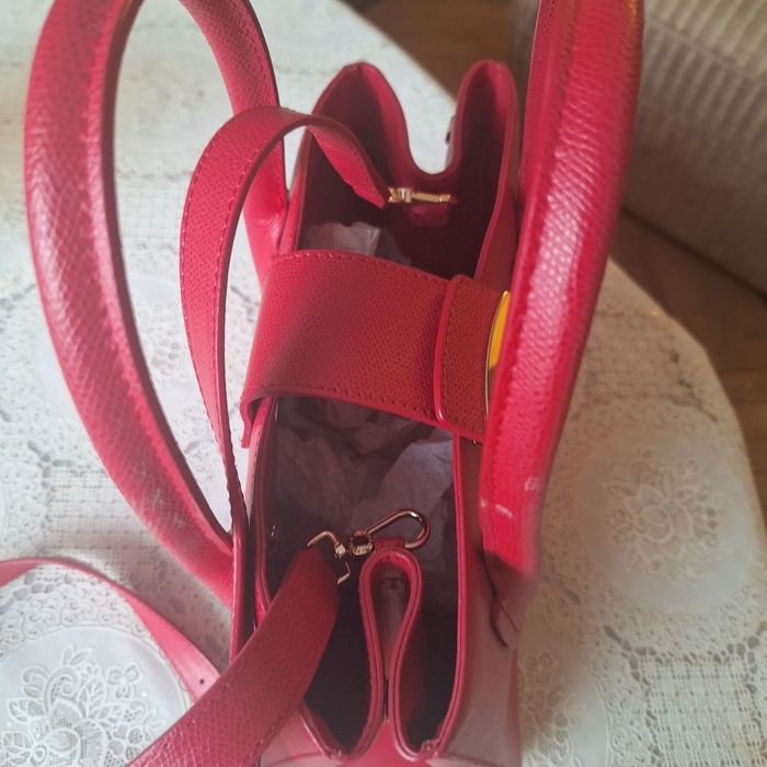 Дамски чанти Furla