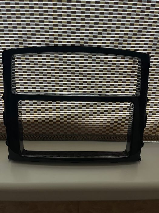 Магнитолы с рамками