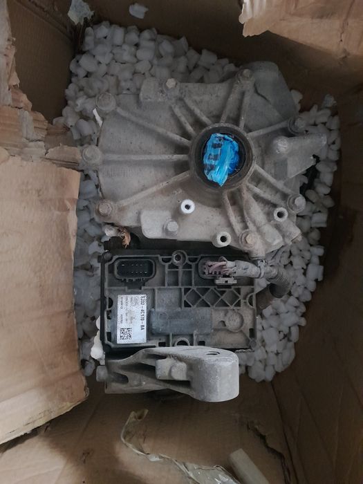 Grup diferential Spate Land-Rover Evoque cod  EJ32-4C170-BA