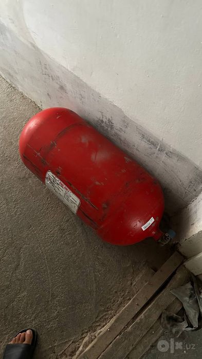 Gaz balon holati yaxshi qirilgan oyilgan joyi yoʻq
