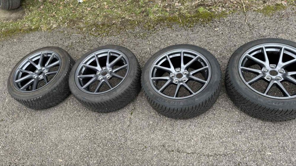 Тесла 3 оригинални джанти 18” с гуми 235/45/18 и тасове+ TPMS
