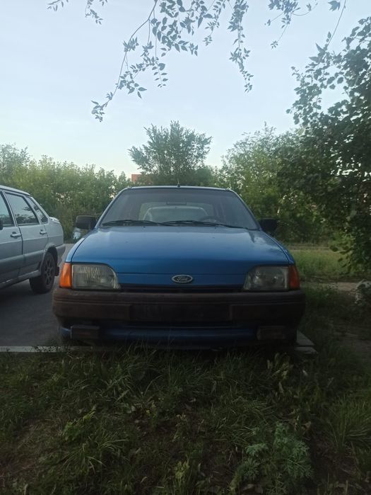 Продам два форд фиеста.