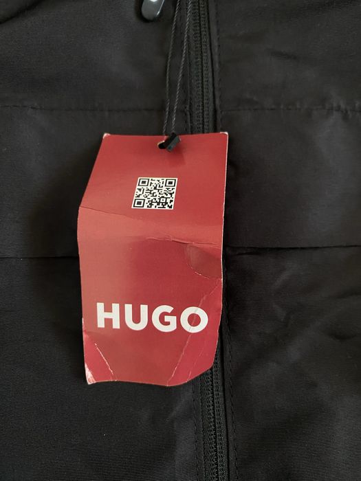 Geaca HUGO BOSS, noua cu eticheta marimea L