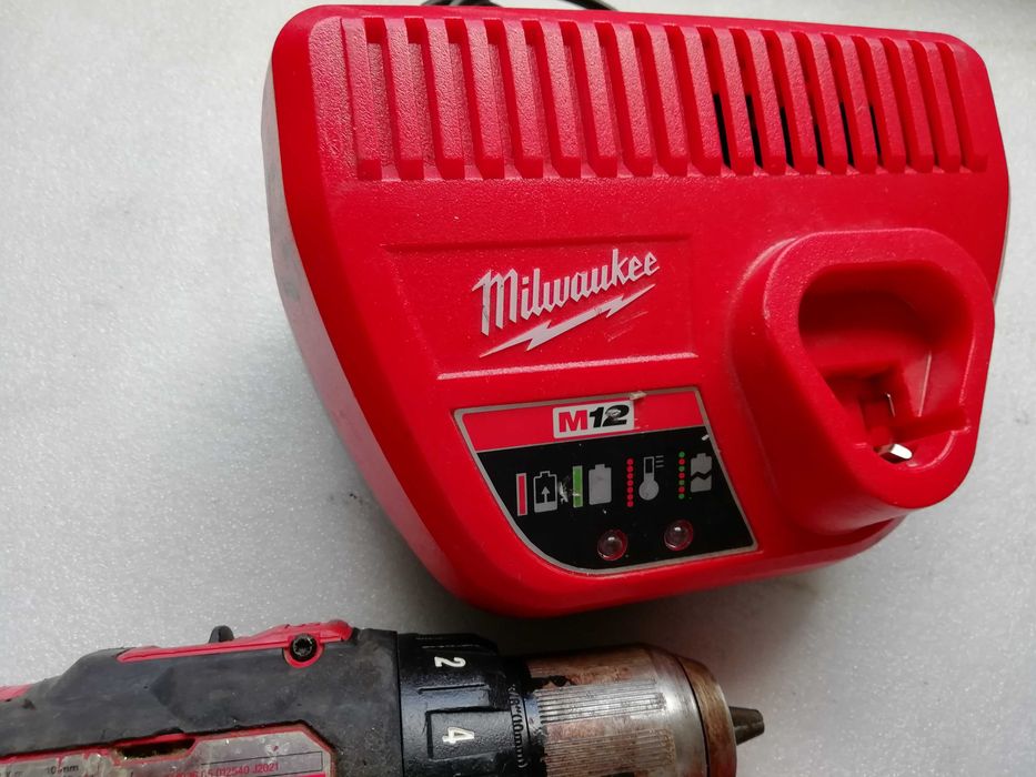 set filetată milwauke 12 v