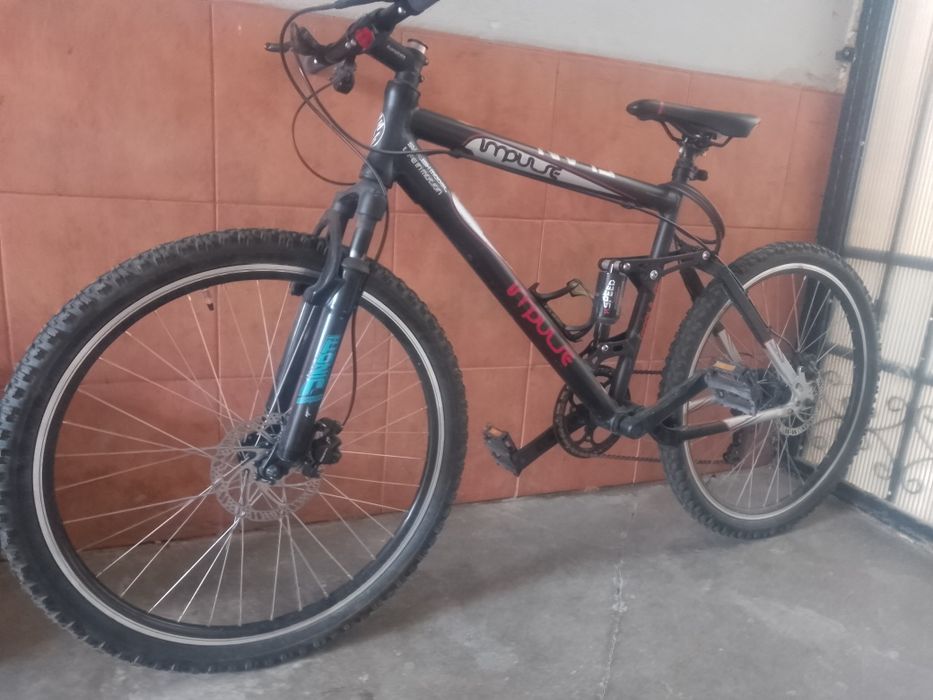 De vânzare bicicletă