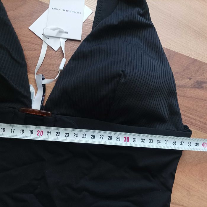 Tommy Hilfiger M/L цял бански