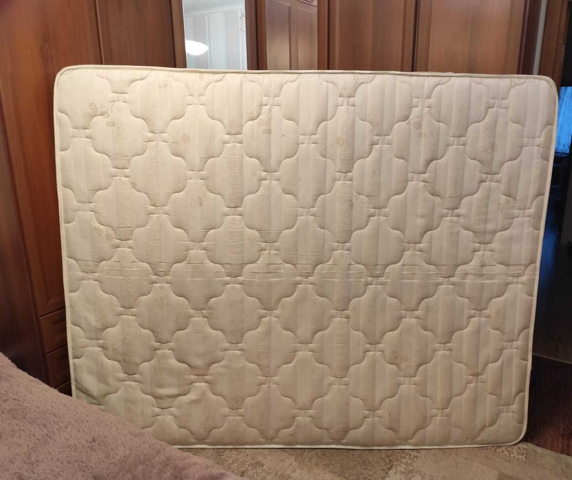 Отдам матрас, 160 на 198, б/у