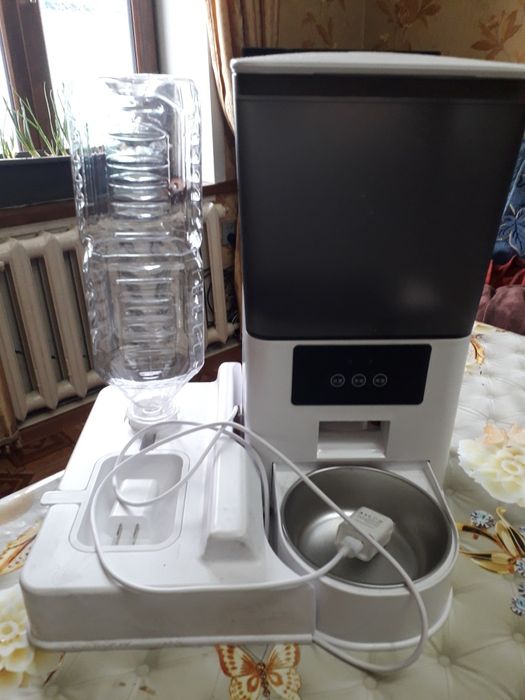 Кормушка для кошек