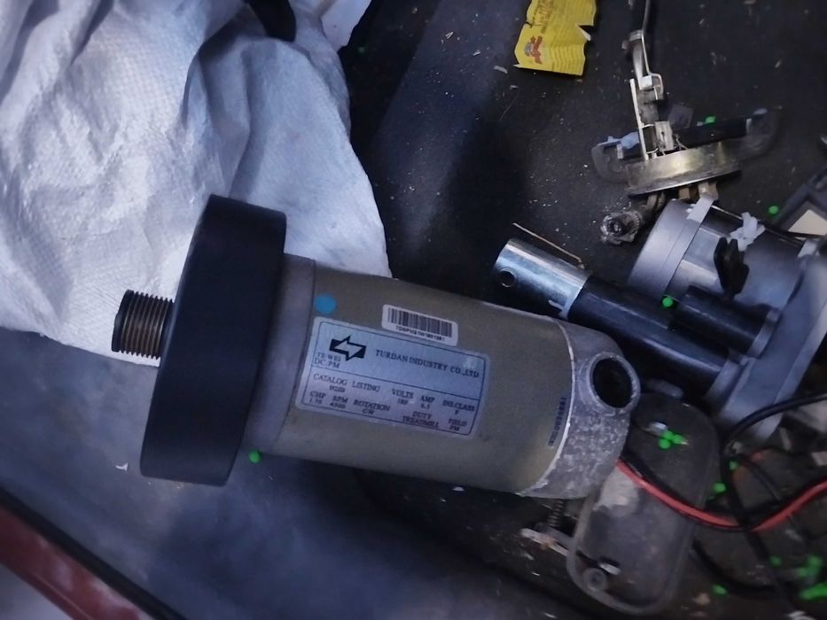 Двигатели и ленти за бягащи пътек и