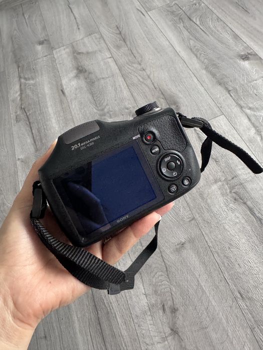 Aparat foto DSC H300