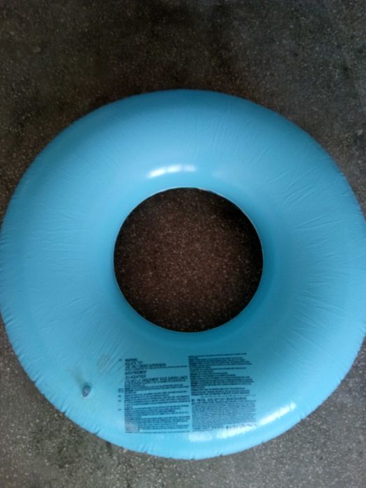 Piscina copii gonflabila + colac foarte mare + doua saltele cu plasa