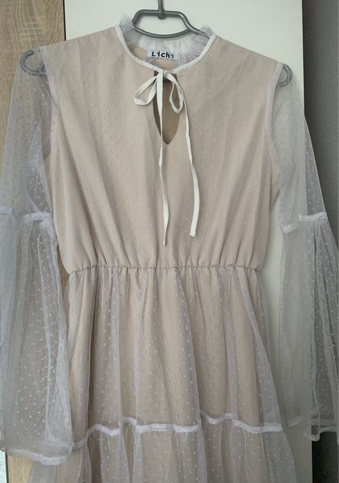 Платье бренда Lichi